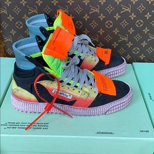Off-White Off Court Sneakers